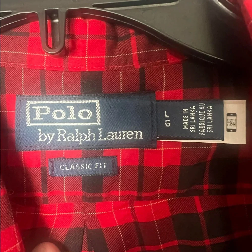 Polo by Ralph Lauren Large Classic Fit Red and Black Plaid Button Down‎ Shirt